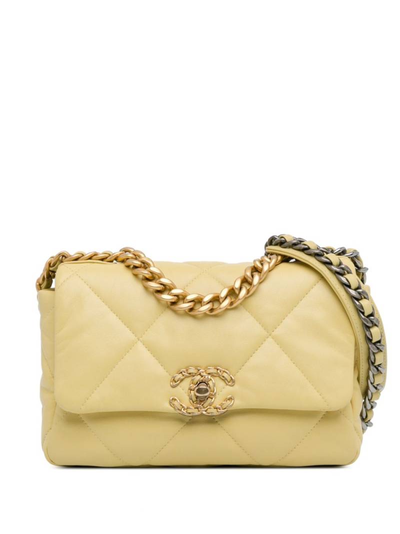 CHANEL Pre-Owned 2020 Medium Lambskin 19 Flap satchel - Yellow von CHANEL Pre-Owned