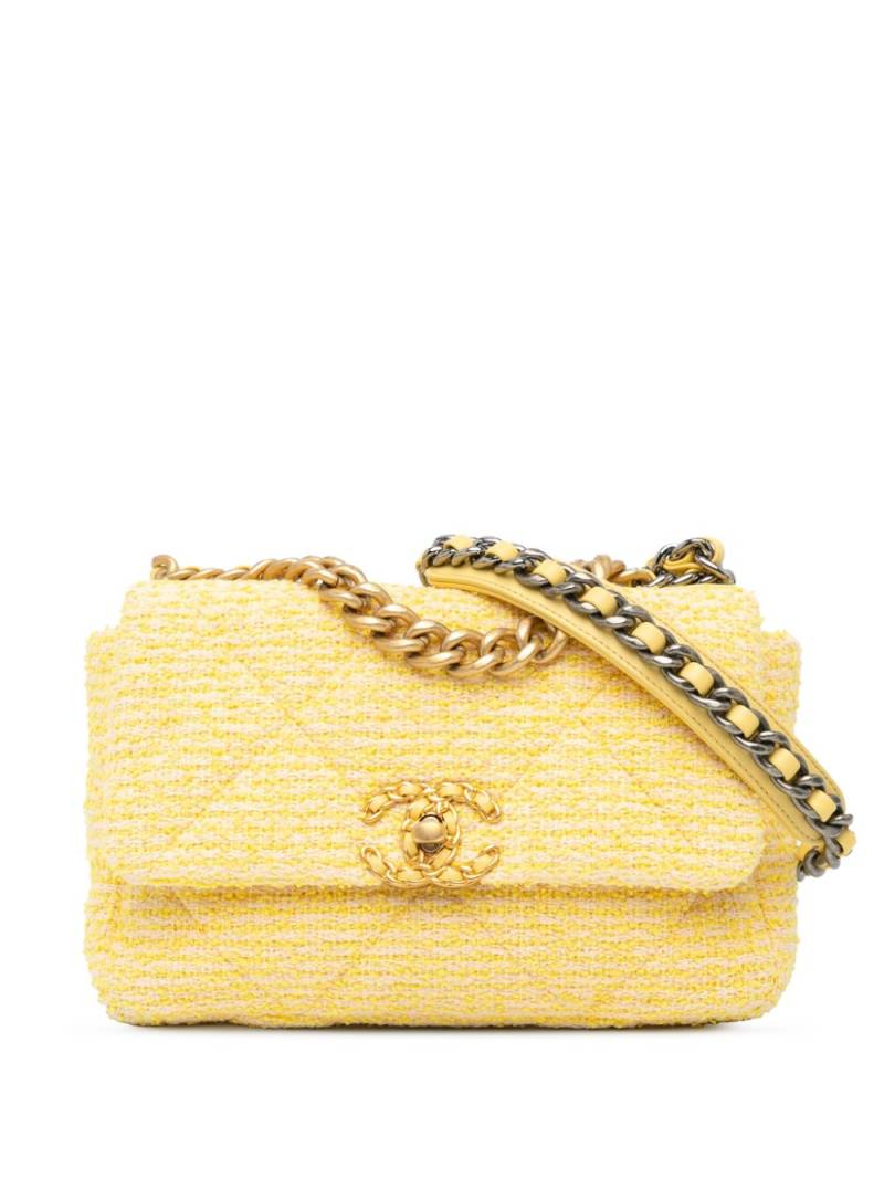 CHANEL Pre-Owned 2020 Medium Tweed 19 Flap satchel - Yellow von CHANEL Pre-Owned