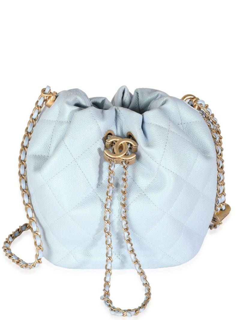 CHANEL Pre-Owned 2021-2023 CC quilted bucket bag - Blue von CHANEL Pre-Owned