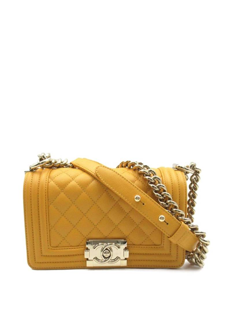 CHANEL Pre-Owned 2021-2024 Small Caviar Boy Flap crossbody bag - Yellow von CHANEL Pre-Owned