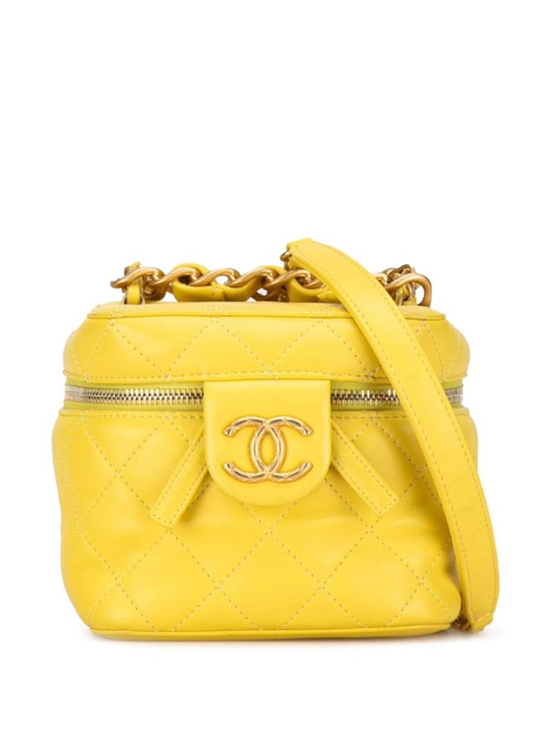 CHANEL Pre-Owned 2022-2023 Small CC Lambskin Vanity Case crossbody bag - Yellow von CHANEL Pre-Owned