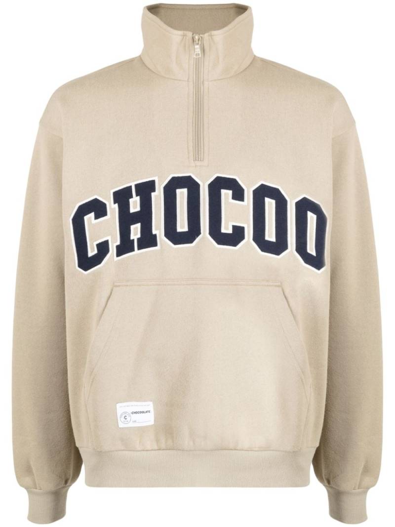 CHOCOOLATE inatrsia-knit logo crew-neck jumper - Neutrals von CHOCOOLATE