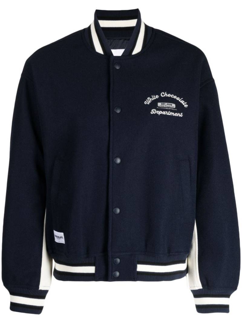 CHOCOOLATE logo-embroidered varsity jacket - Blue von CHOCOOLATE