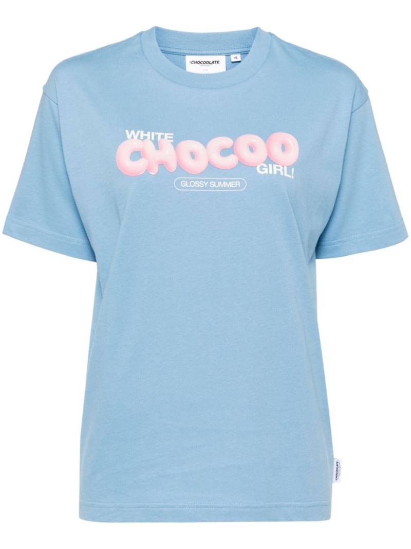 CHOCOOLATE logo print cotton T-shirt - Blue von CHOCOOLATE