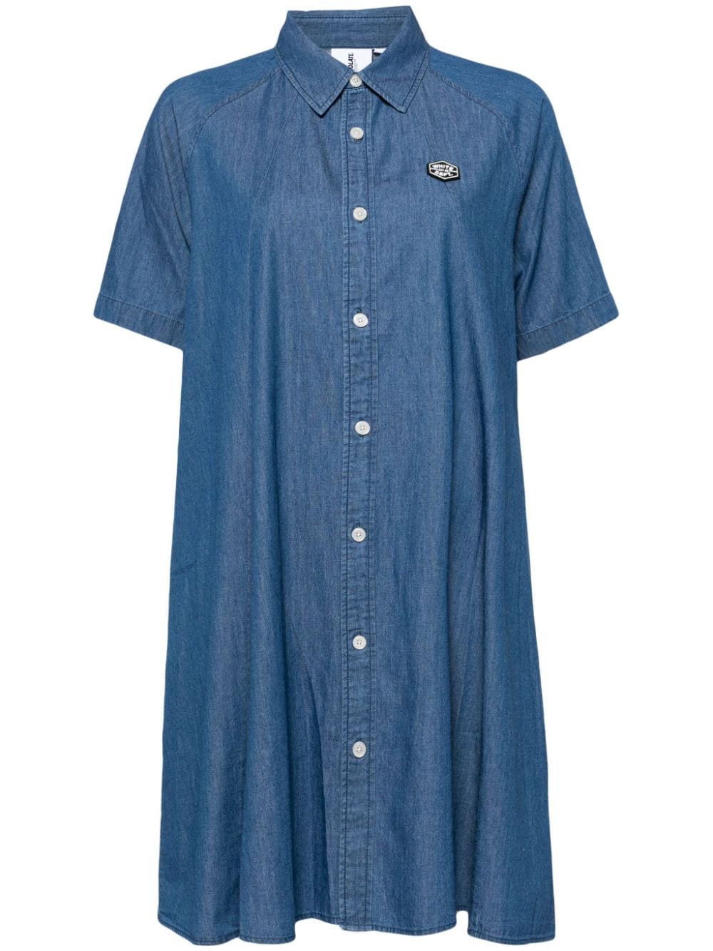 CHOCOOLATE logo-patch denim shirt dress - Blue von CHOCOOLATE