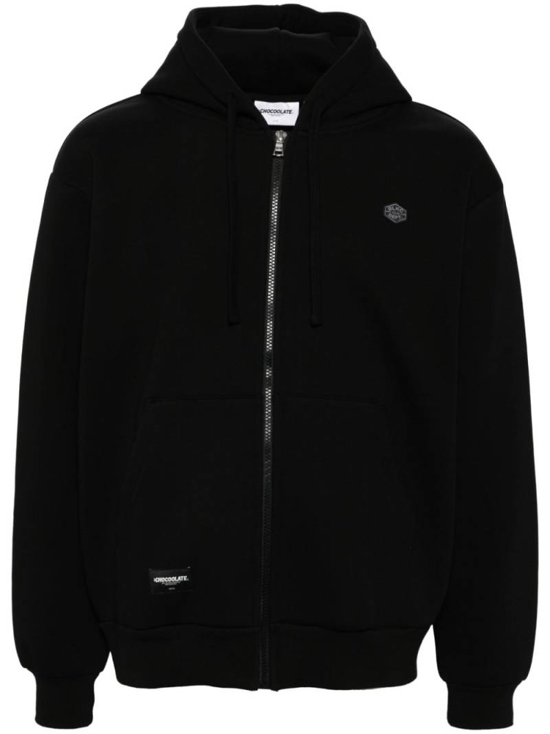 CHOCOOLATE logo-patch zip-up hoodie - Black von CHOCOOLATE