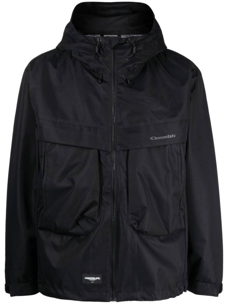 CHOCOOLATE logo-print padded hooded jacket - Black von CHOCOOLATE