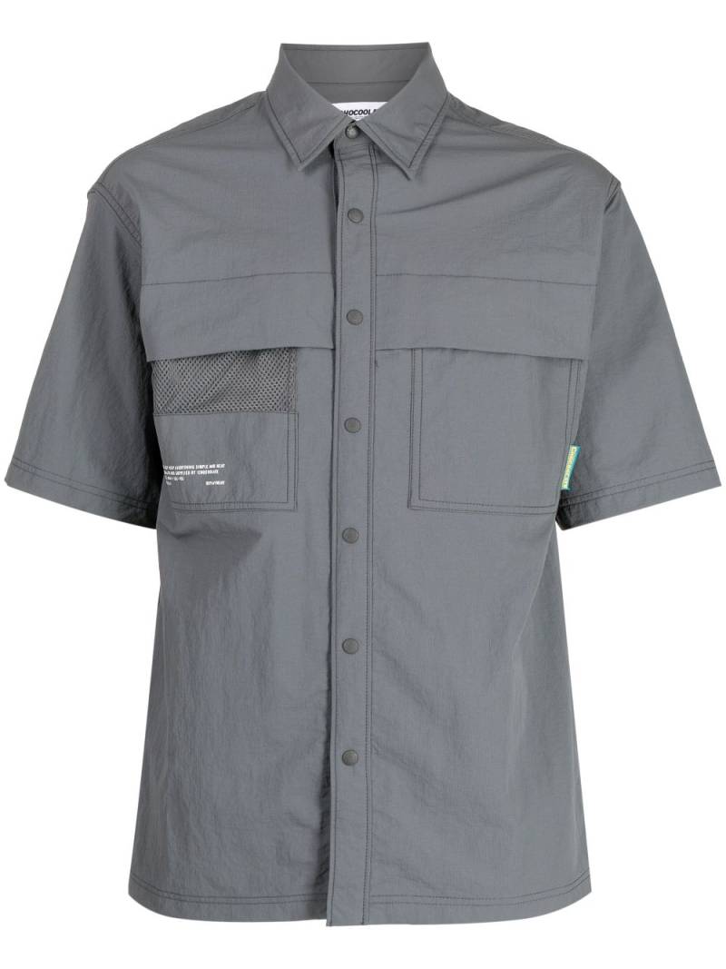 CHOCOOLATE logo-print short-sleeve shirt - Grey von CHOCOOLATE