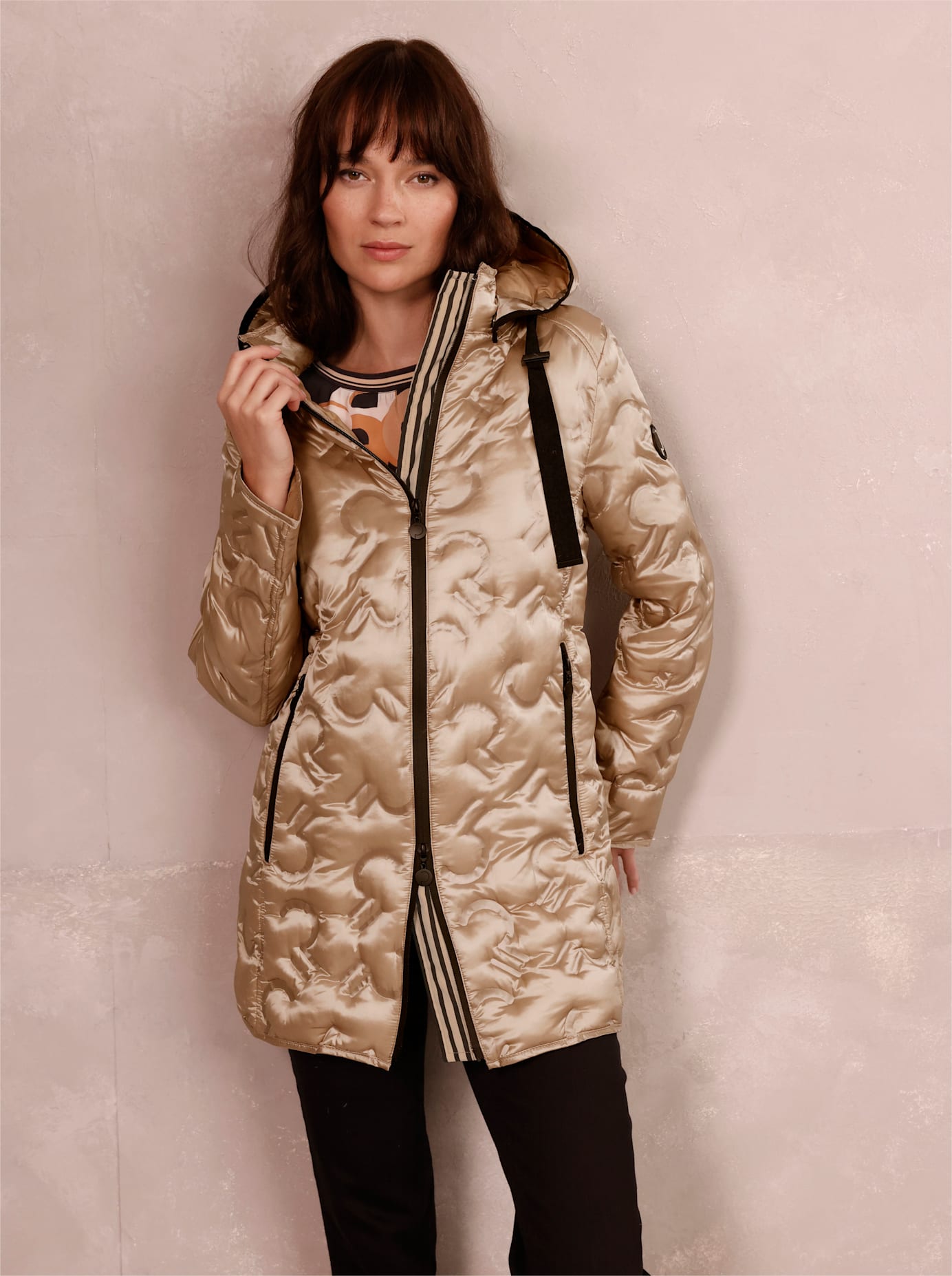 CREATION L PREMIUM Daunenjacke, mit Kapuze CREATION L PREMIUM Daunenjacke, mit Kapuze von CREATION L PREMIUM
