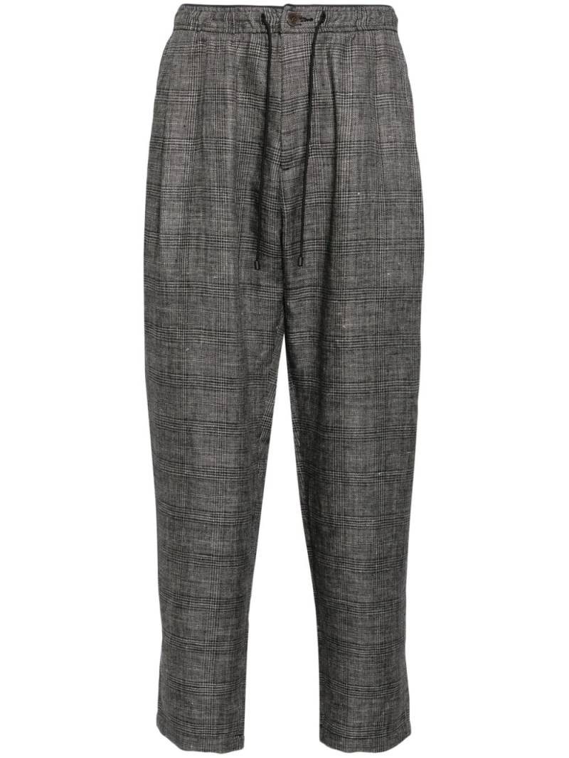 CROQUIS check-pattern linen tapered trousers - Grey von CROQUIS