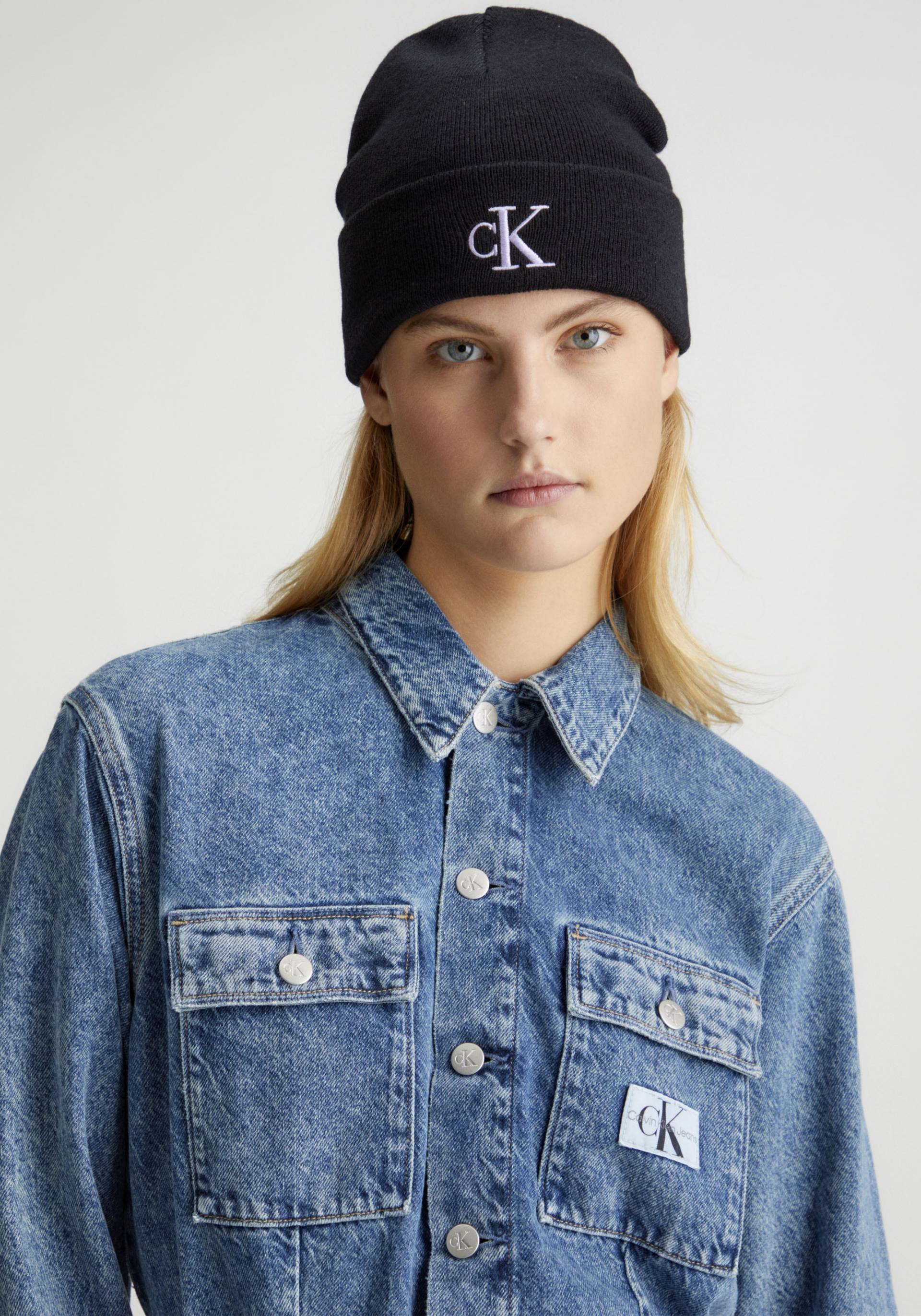 Calvin Klein Jeans Beanie »MONOGRAM EMBRO BEANIE«, mit Calvin Klein Jeans Stickerei von Calvin Klein Jeans