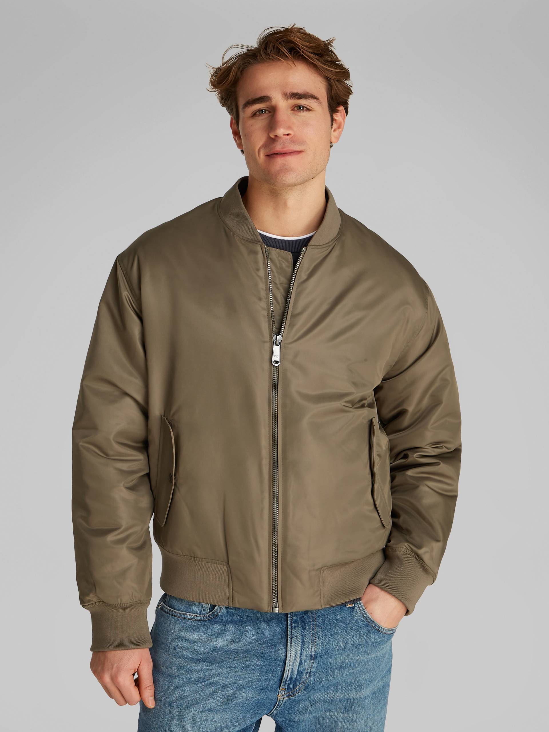 Calvin Klein Jeans Blouson »LS JEANS HERO BOMBER«, mit Strickbündchen Calvin Klein Jeans Blouson »LS JEANS HERO BOMBER«, mit Strickbündchen von Calvin Klein Jeans