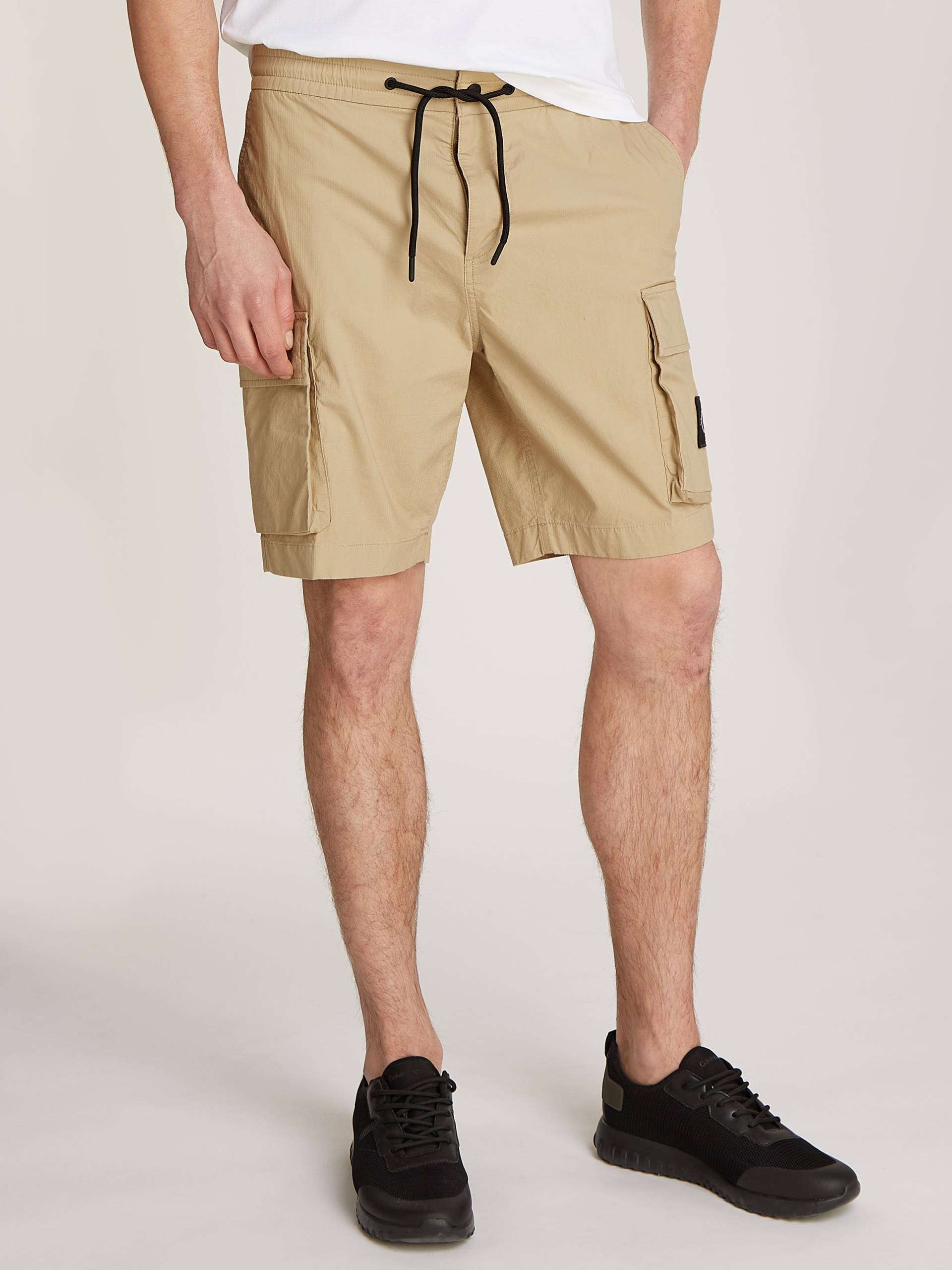 Calvin Klein Jeans Cargoshorts »CARGO SHORT«, mit Logopatch von Calvin Klein Jeans