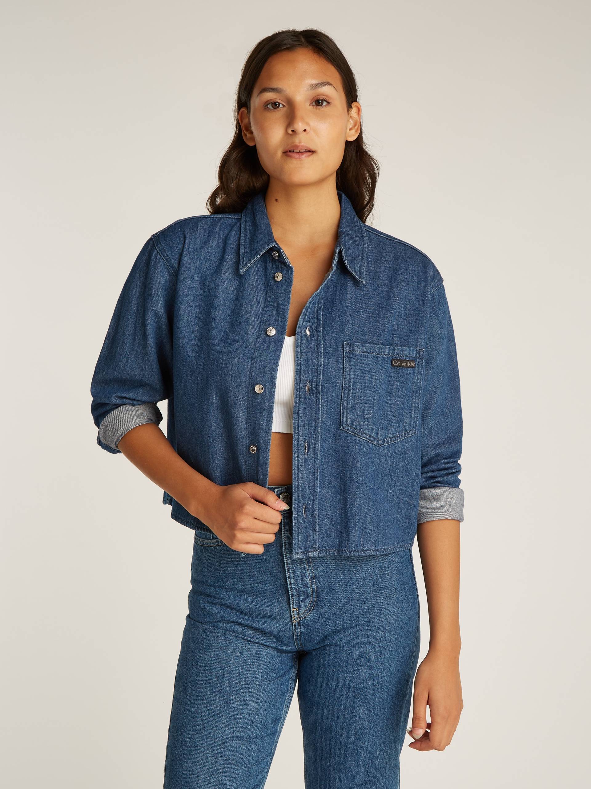 Calvin Klein Jeans Jeansbluse »CROPPED DAD DENIM SHIRT«, in blauer Waschung von Calvin Klein Jeans