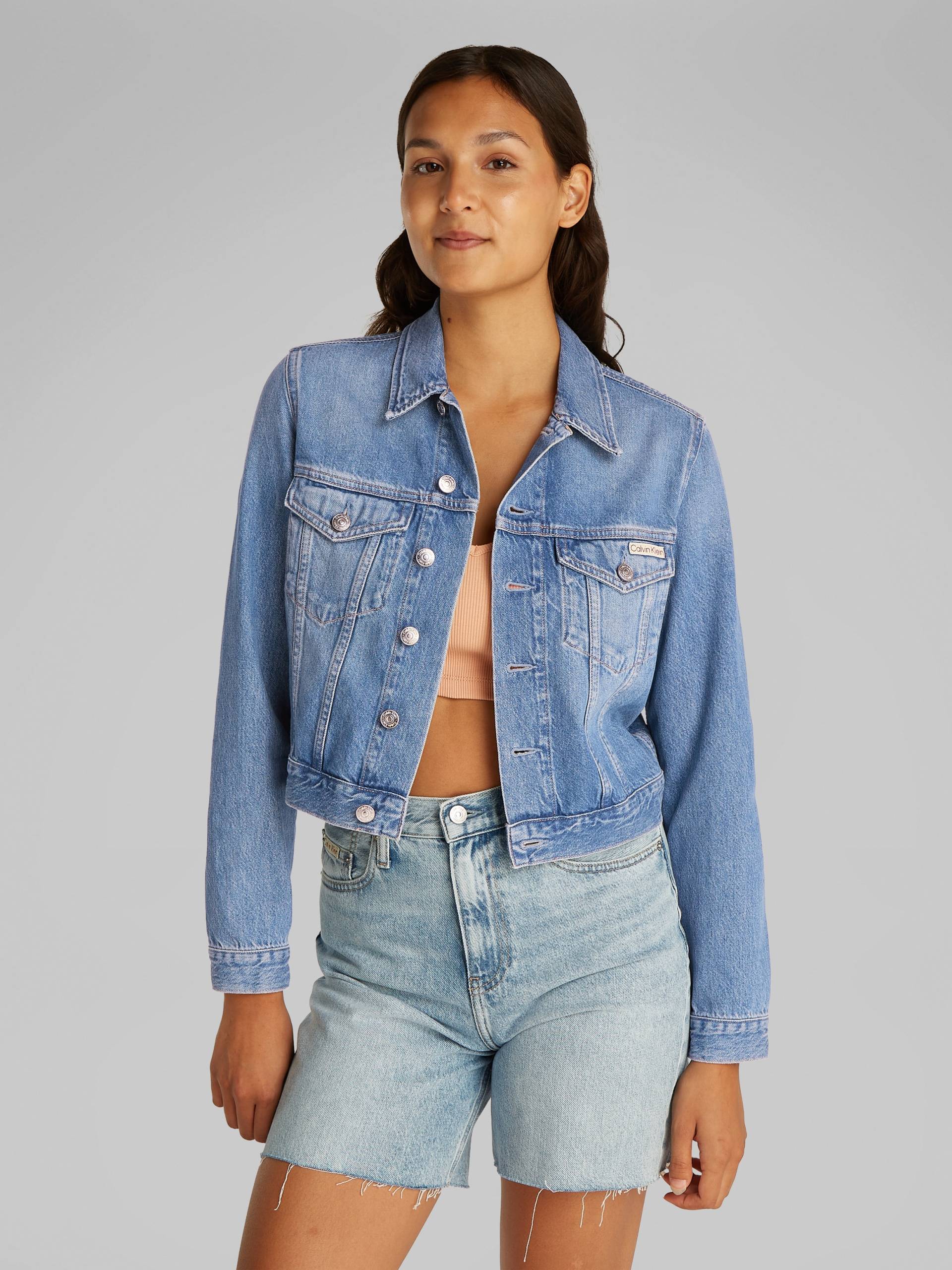 Calvin Klein Jeans Jeansjacke »CROPPED 90'S DENIM TRUCKER«, in hellblauer Waschung von Calvin Klein Jeans