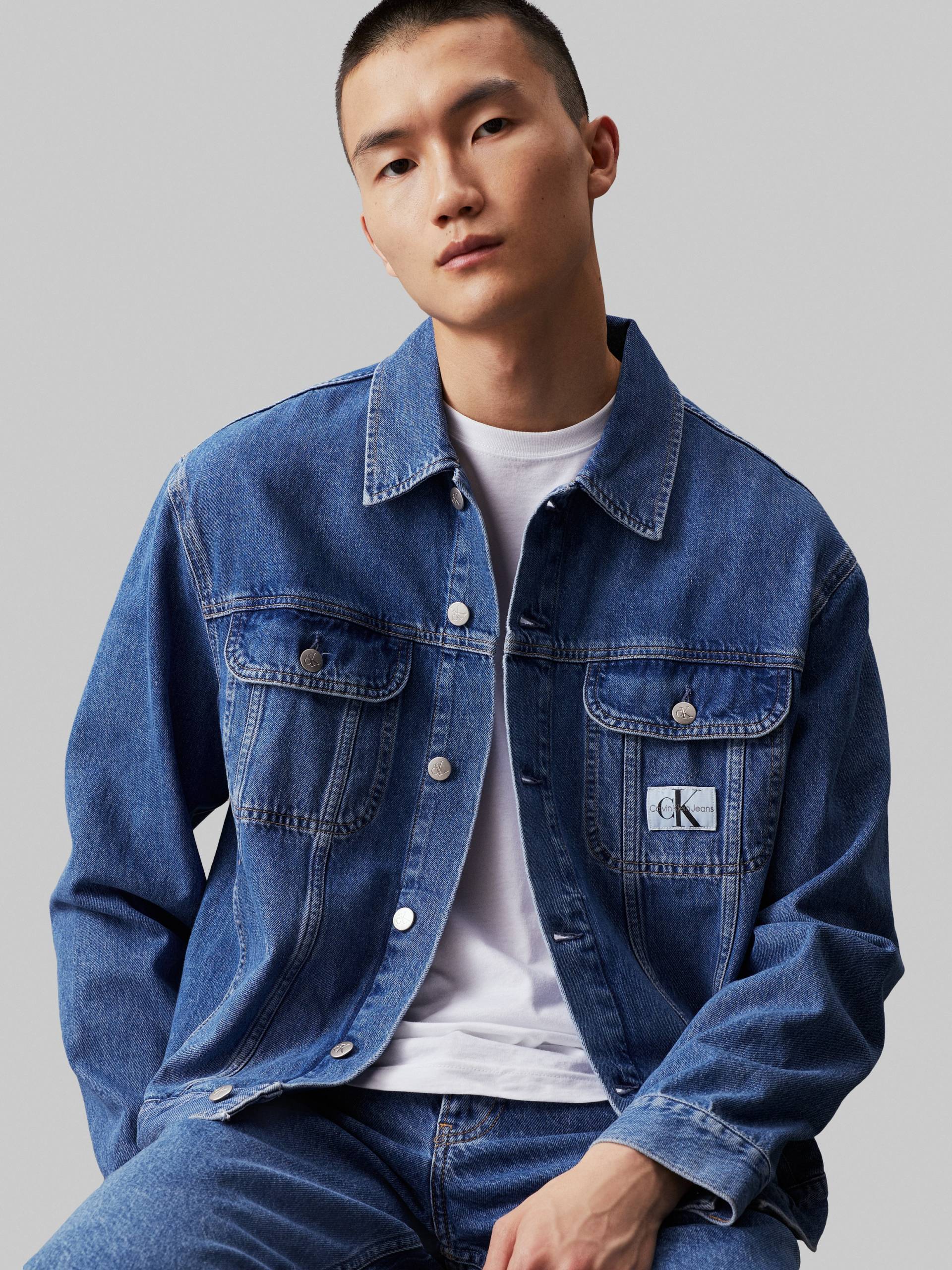 Calvin Klein Jeans Jeansjacke »REGULAR 90's DENIM JACKET«, mit Logopatch Calvin Klein Jeans Jeansjacke »REGULAR 90's DENIM JACKET«, mit Logopatch von Calvin Klein Jeans