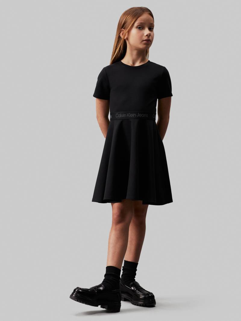 Calvin Klein Jeans Jerseykleid »PUNTO TAPE FIT FLARE SS DRESS«, für Kinder bis 16 Jahre von Calvin Klein Jeans