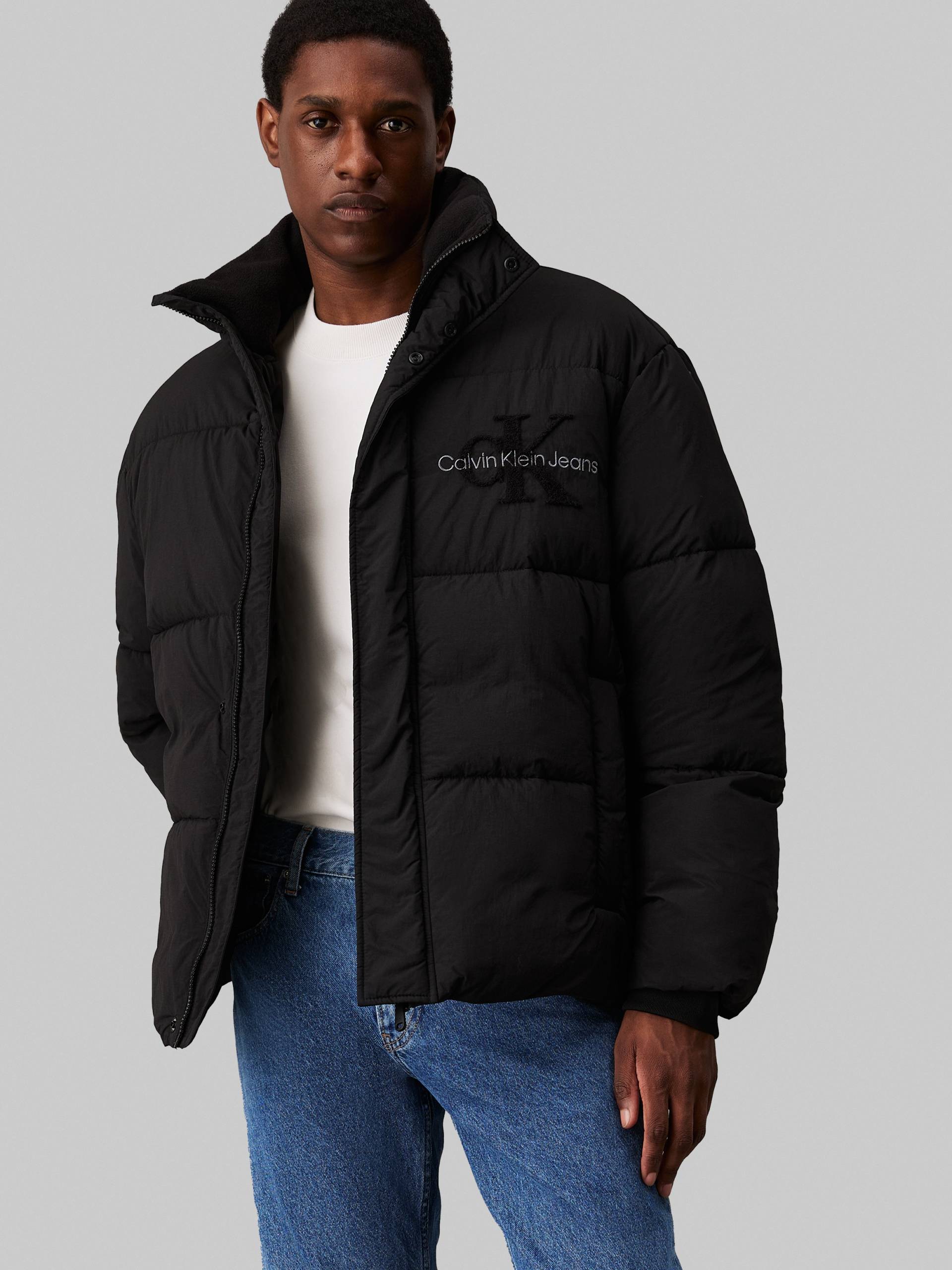 Calvin Klein Jeans Outdoorjacke »CHENILLE PUFFER«, mit Logopatch Calvin Klein Jeans Outdoorjacke »CHENILLE PUFFER«, mit Logopatch von Calvin Klein Jeans