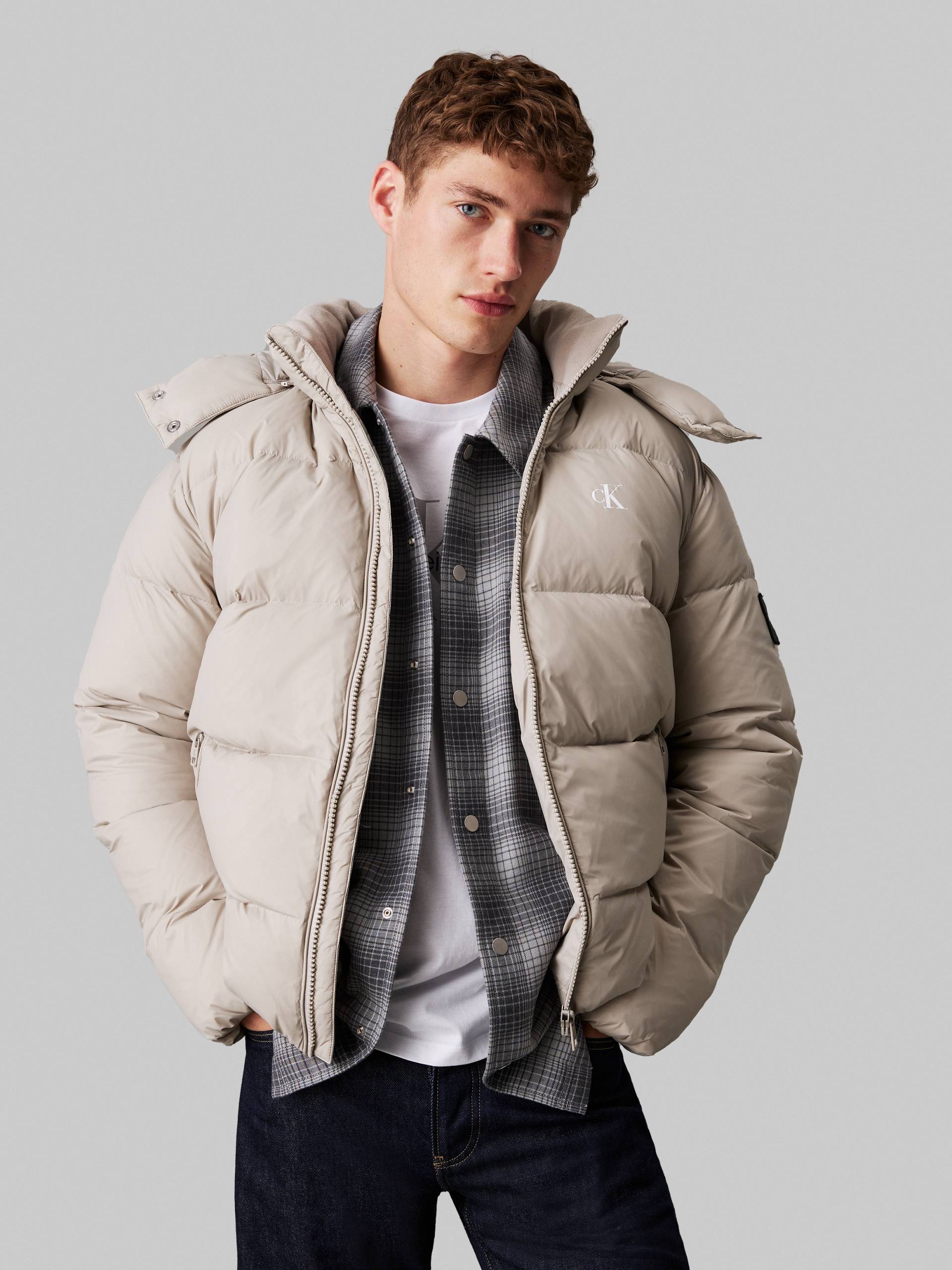 Calvin Klein Jeans Outdoorjacke »ESSENTIALS DOWN JACKET«, mit Kapuze, mit Logoprägung von Calvin Klein Jeans