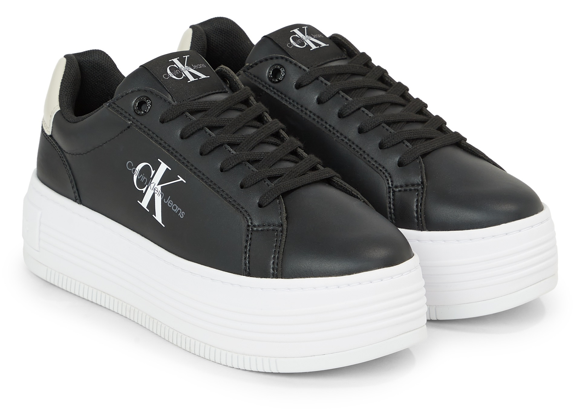 Calvin Klein Jeans Plateausneaker »BOLD PLATF LOW LACE LTH ML MTL«, mit seitlichem Logoschriftzug, Freizeitschuh, Halbschuh, Schnürschuh von Calvin Klein Jeans