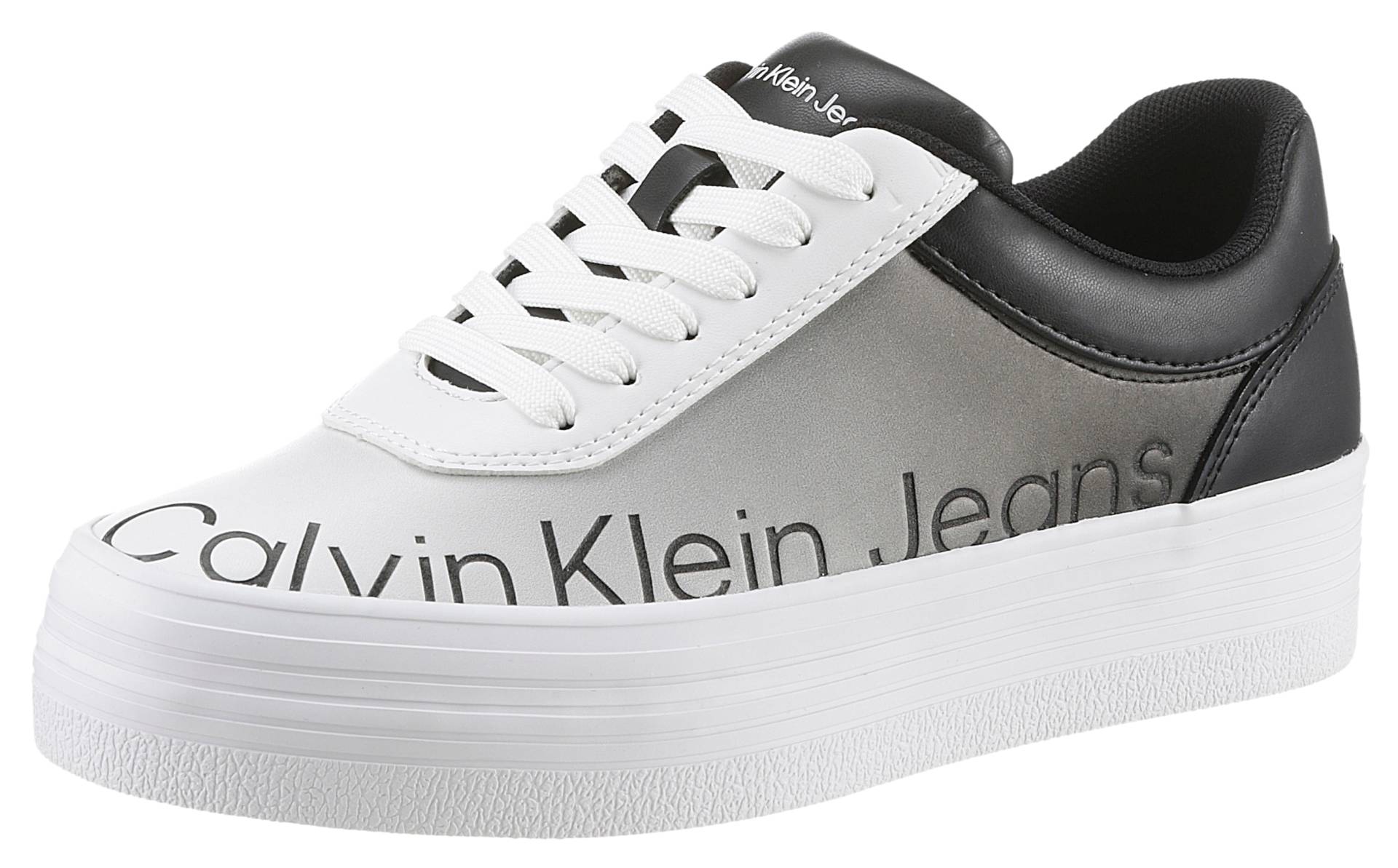 Calvin Klein Jeans Plateausneaker »BOLD VULC FLATF LOW LTH IN SAT«, mit Logoschriftzug, Freizeitschuh, Halbschuh, Schnürschuh von Calvin Klein Jeans