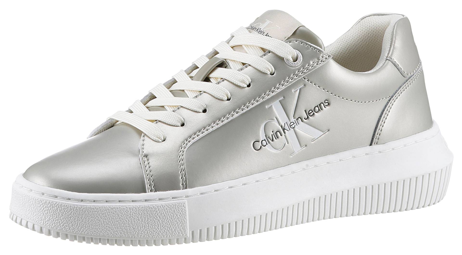 Calvin Klein Jeans Plateausneaker »CHUNKY CUPSOLE LACEUP LTH ML MTL«, Freizeitschuh, Halbschuh, Schnürschuh in Metallic-Optik von Calvin Klein Jeans