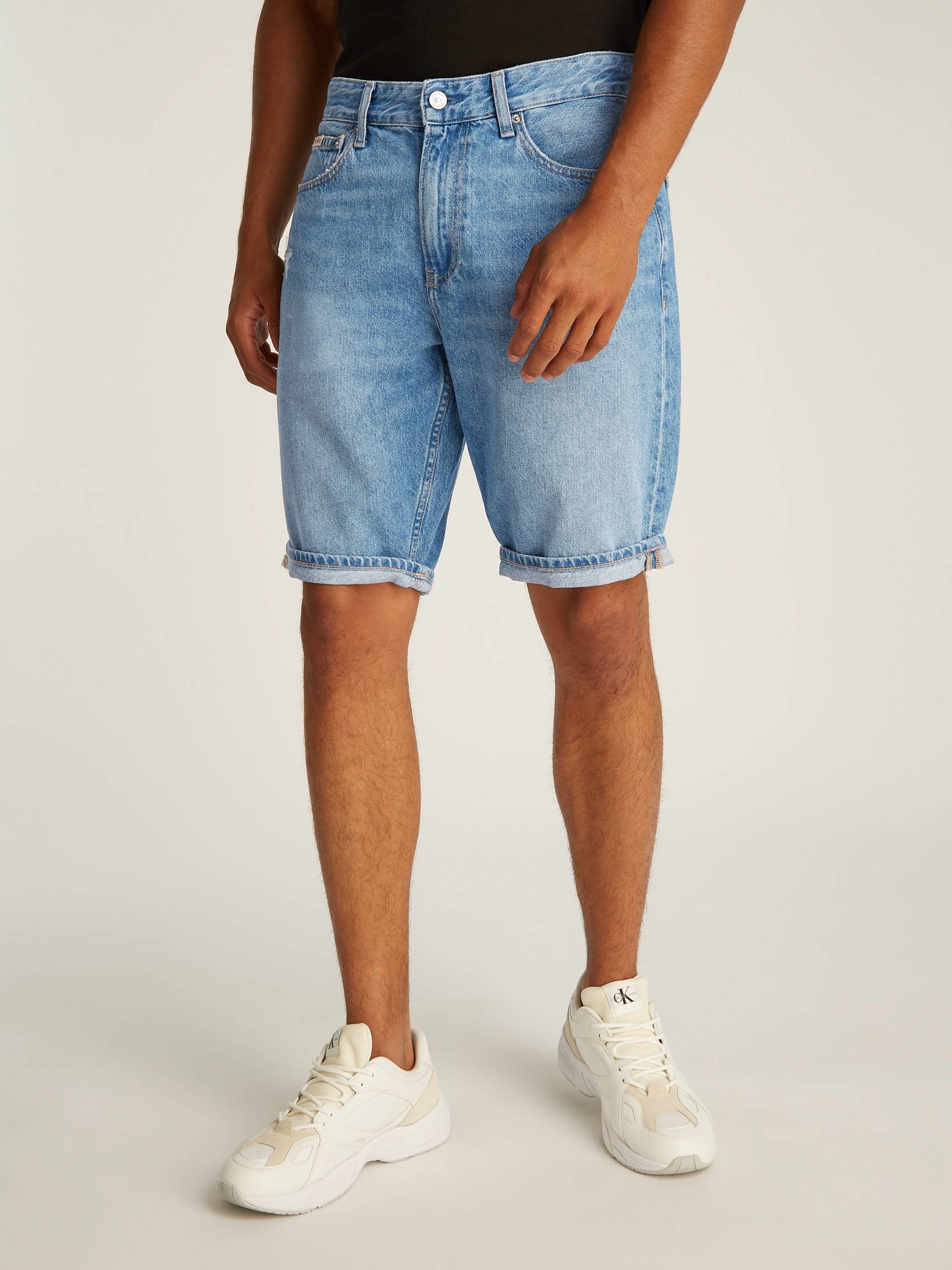 Calvin Klein Jeans Shorts »REGULAR SHORT«, in mittelblauer Waschung von Calvin Klein Jeans