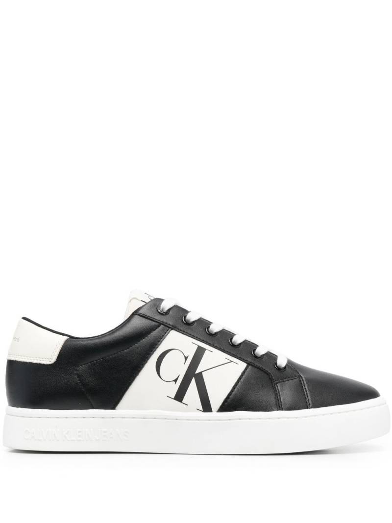 Calvin Klein Jeans logo-print low-top sneakers - Black von Calvin Klein Jeans