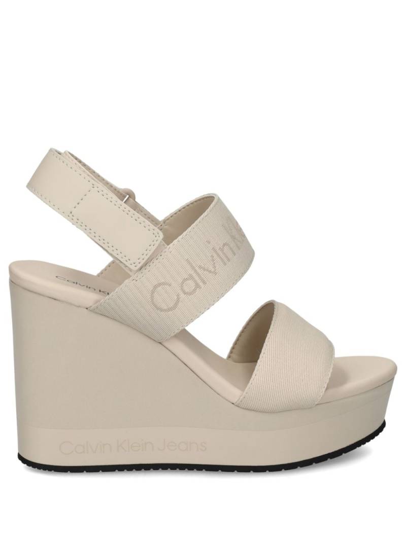 Calvin Klein Jeans logo-strap 110mm wedge sandals - Neutrals von Calvin Klein Jeans