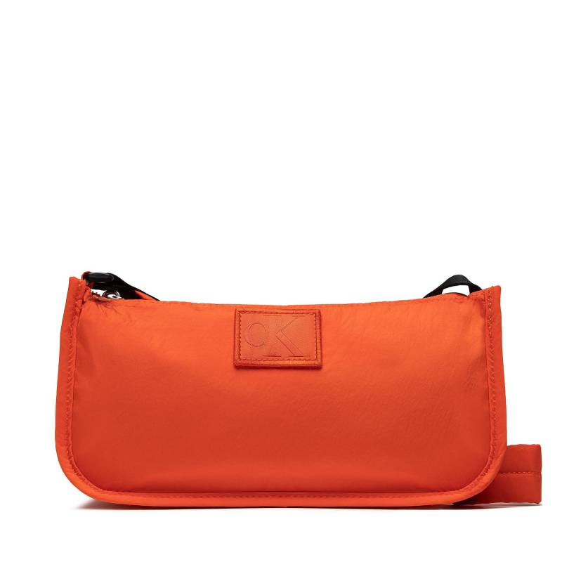 Handtasche Calvin Klein Jeans City Nylon Shoulder Pouch25 K60K610059 Orange von Calvin Klein Jeans