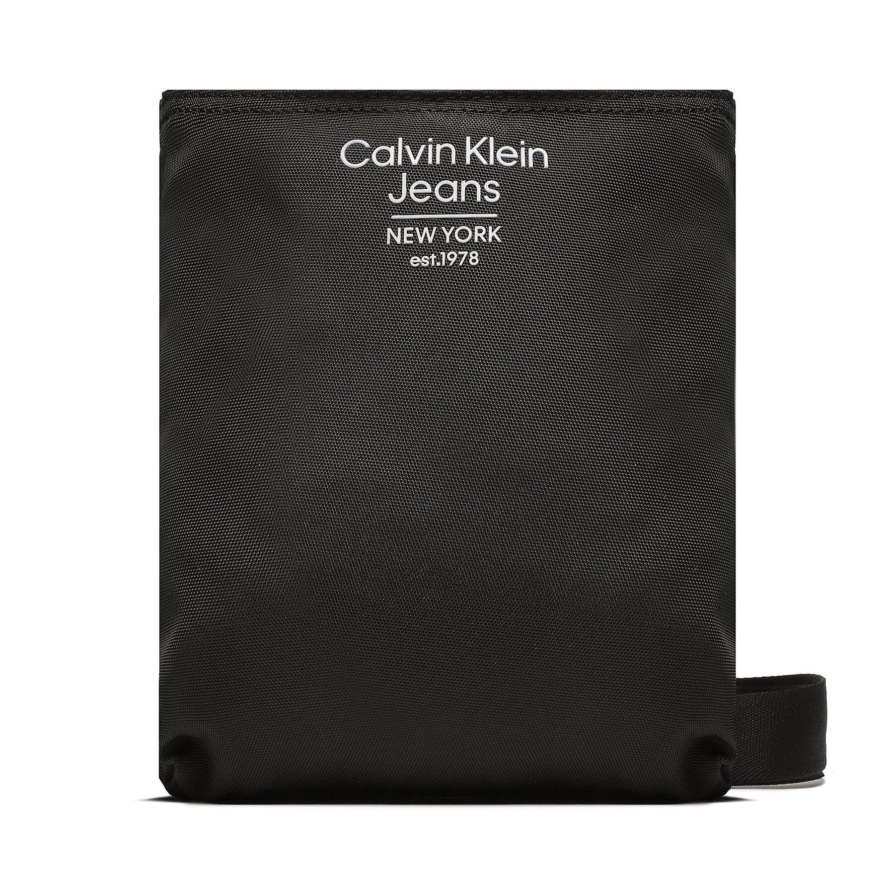 Umhängetasche Calvin Klein Jeans Sport Essentials Flatpack 18 Est K50K510102 Schwarz von Calvin Klein Jeans