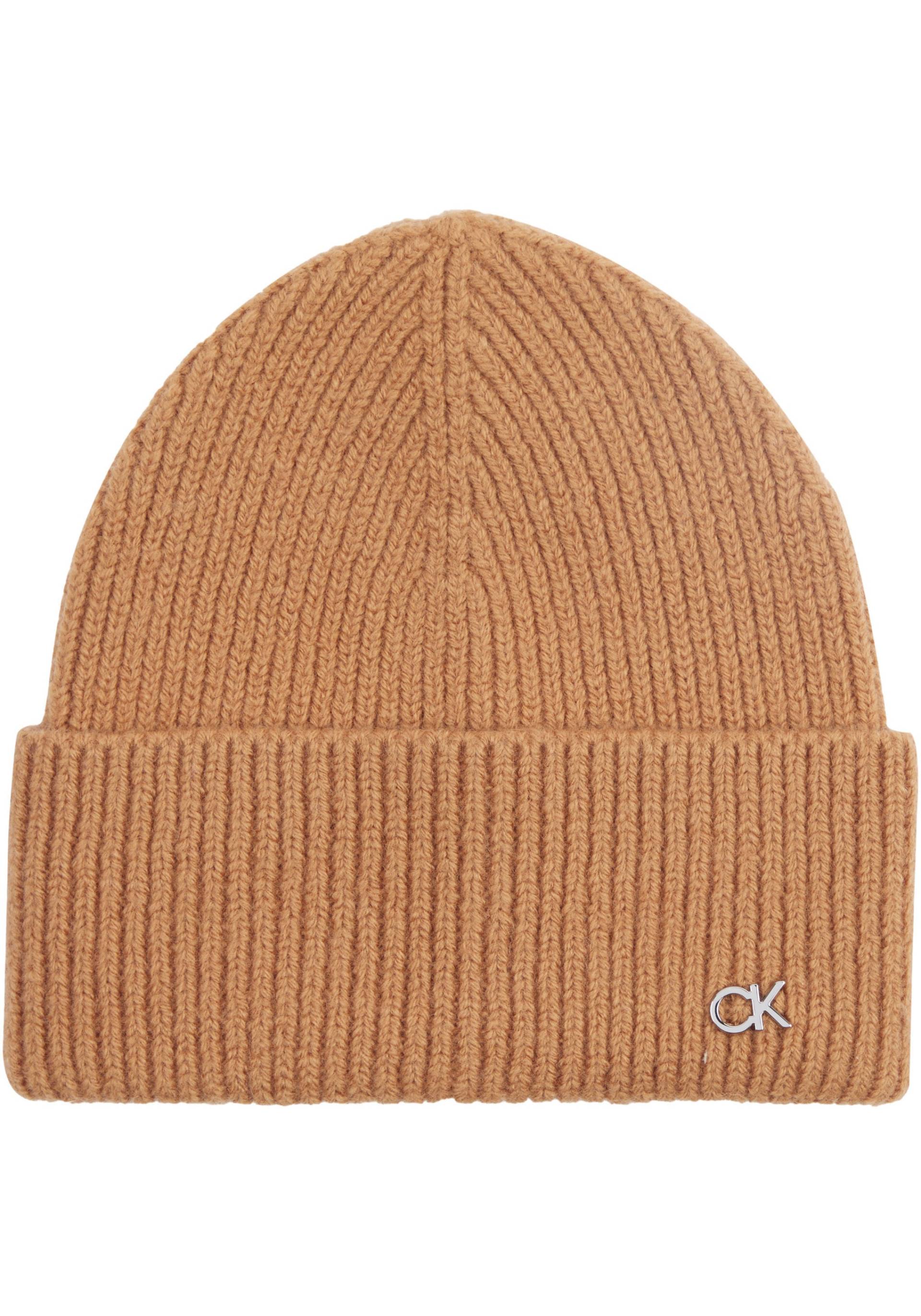 Calvin Klein Beanie »CK METAL CHUNKY RIB BEANIE«, mit Logozeichen von Calvin Klein