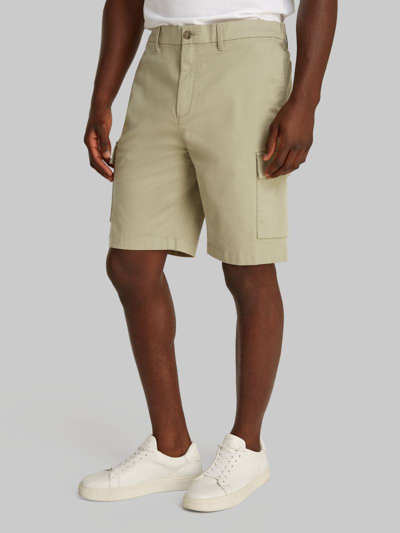 Calvin Klein Cargoshorts »MODERN TWILL CARGO SHORT«, mit Logo-Patch von Calvin Klein