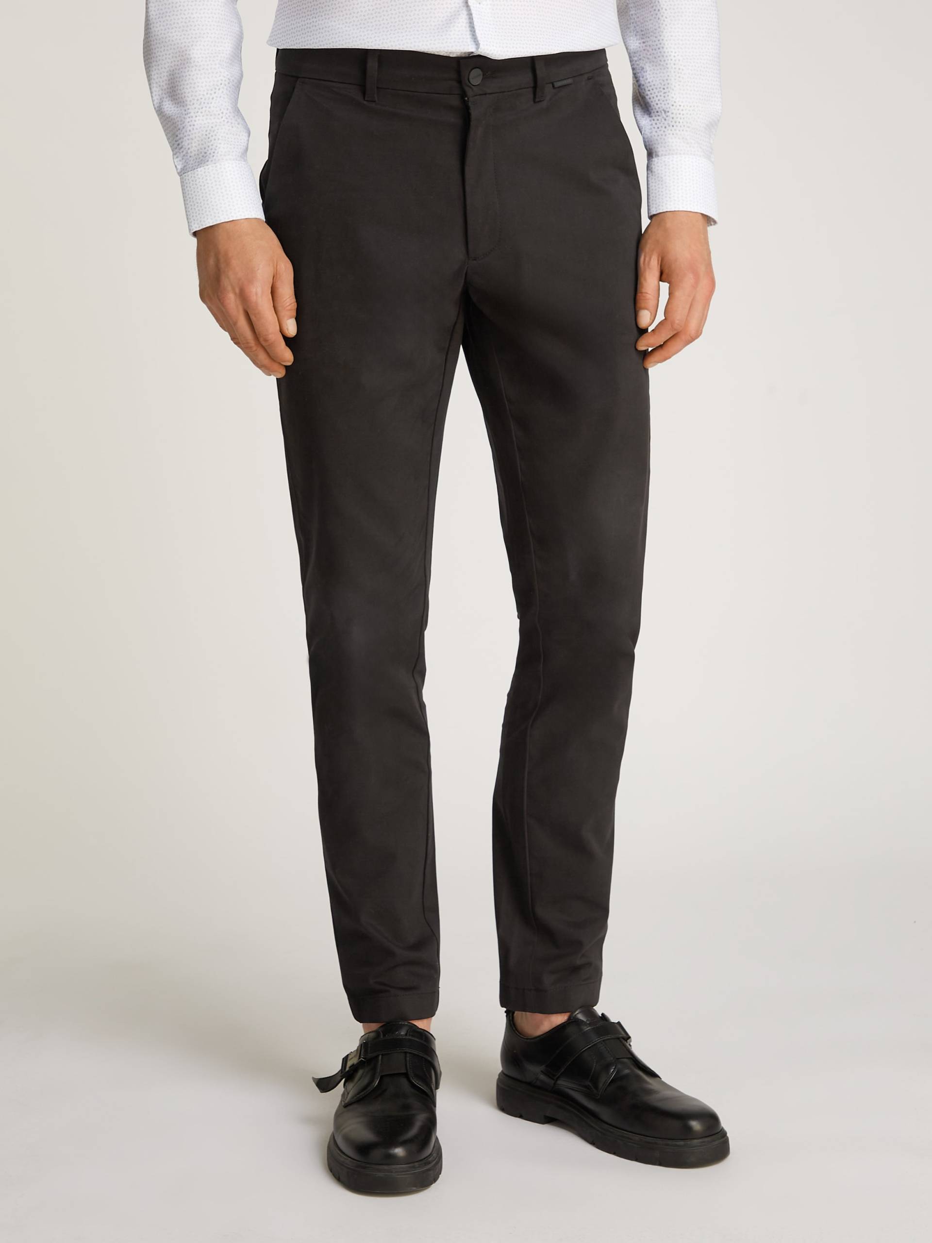 Calvin Klein Chinohose »SATEEN STRETCH SLIM CHINO«, mit Logopatch Calvin Klein Chinohose »SATEEN STRETCH SLIM CHINO«, mit Logopatch von Calvin Klein