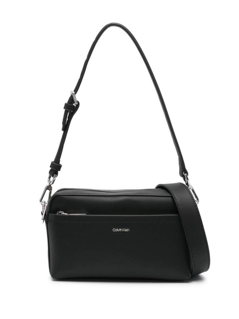 Calvin Klein Must Convertible shoulder bag - Black von Calvin Klein