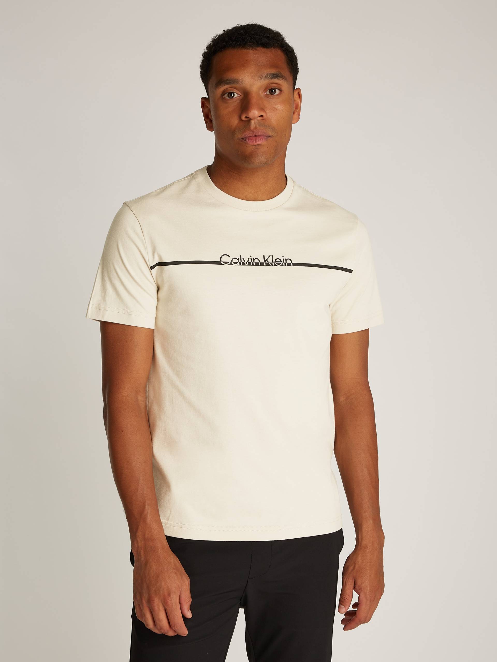 Calvin Klein Rundhalsshirt »SPLIT LINE LOGO T-SHIRT«, mit Logoprint Calvin Klein Rundhalsshirt »SPLIT LINE LOGO T-SHIRT«, mit Logoprint von Calvin Klein