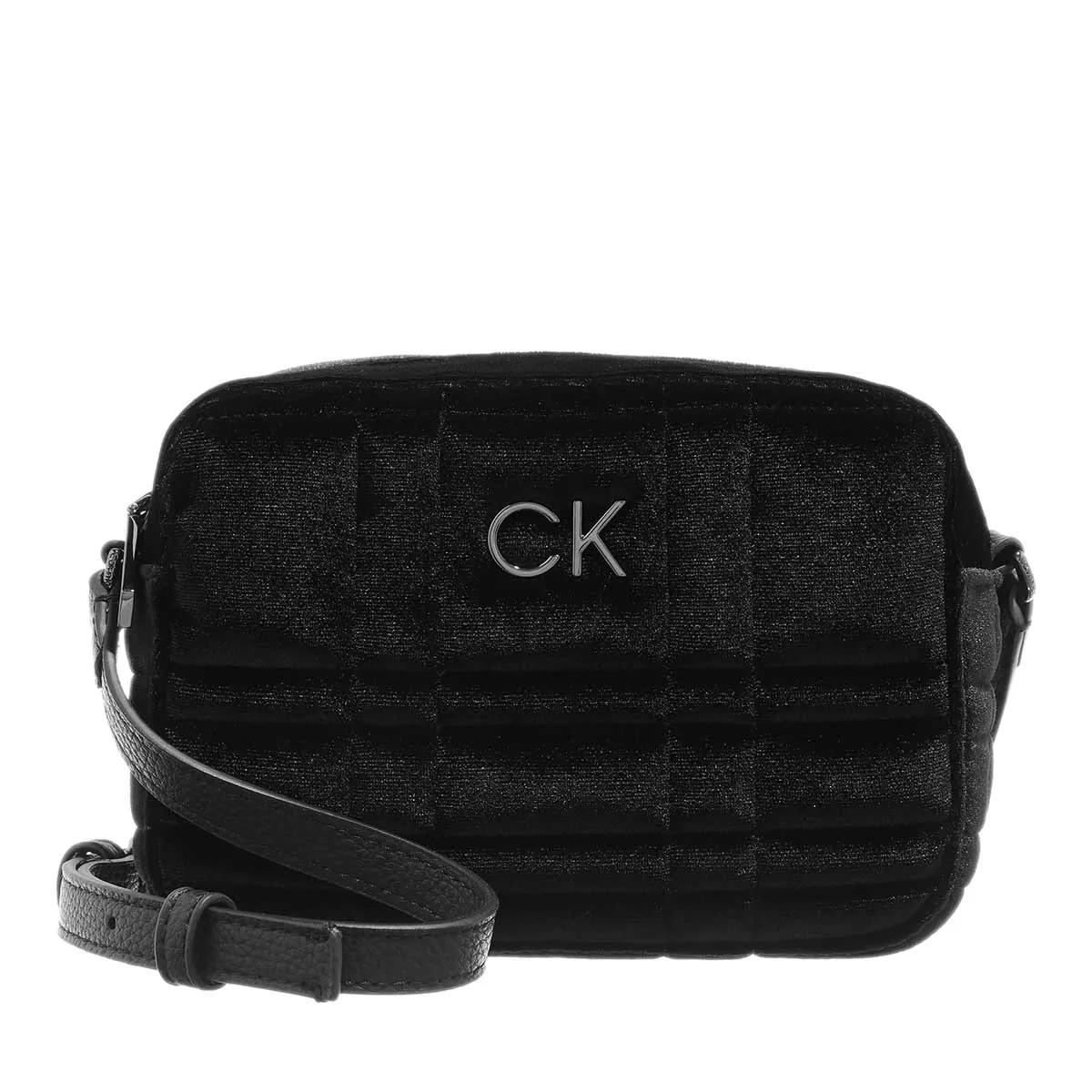 Calvin Klein Schultertasche - Relock Camera Bag Velvet - Gr. unisize - in Schwarz - für Damen von Calvin Klein