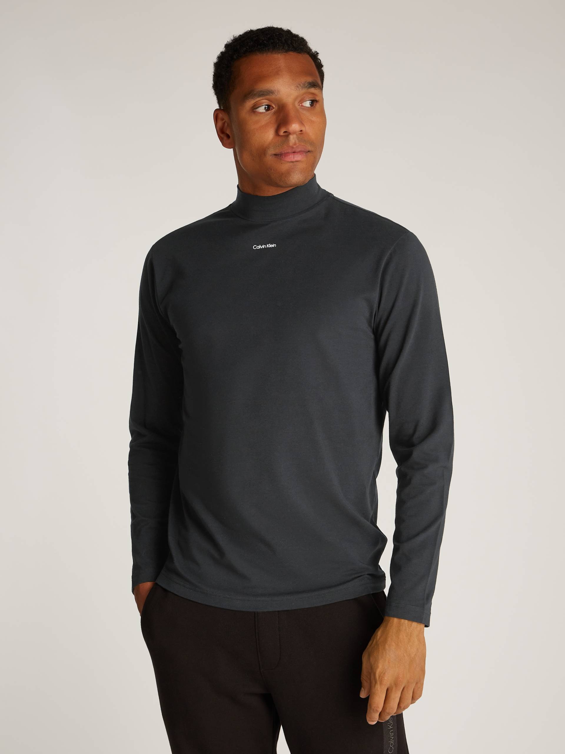 Calvin Klein Stehkragenshirt »NANO LOGO LS MOCK T-SHIRT«, mit Logoprint Calvin Klein Stehkragenshirt »NANO LOGO LS MOCK T-SHIRT«, mit Logoprint von Calvin Klein