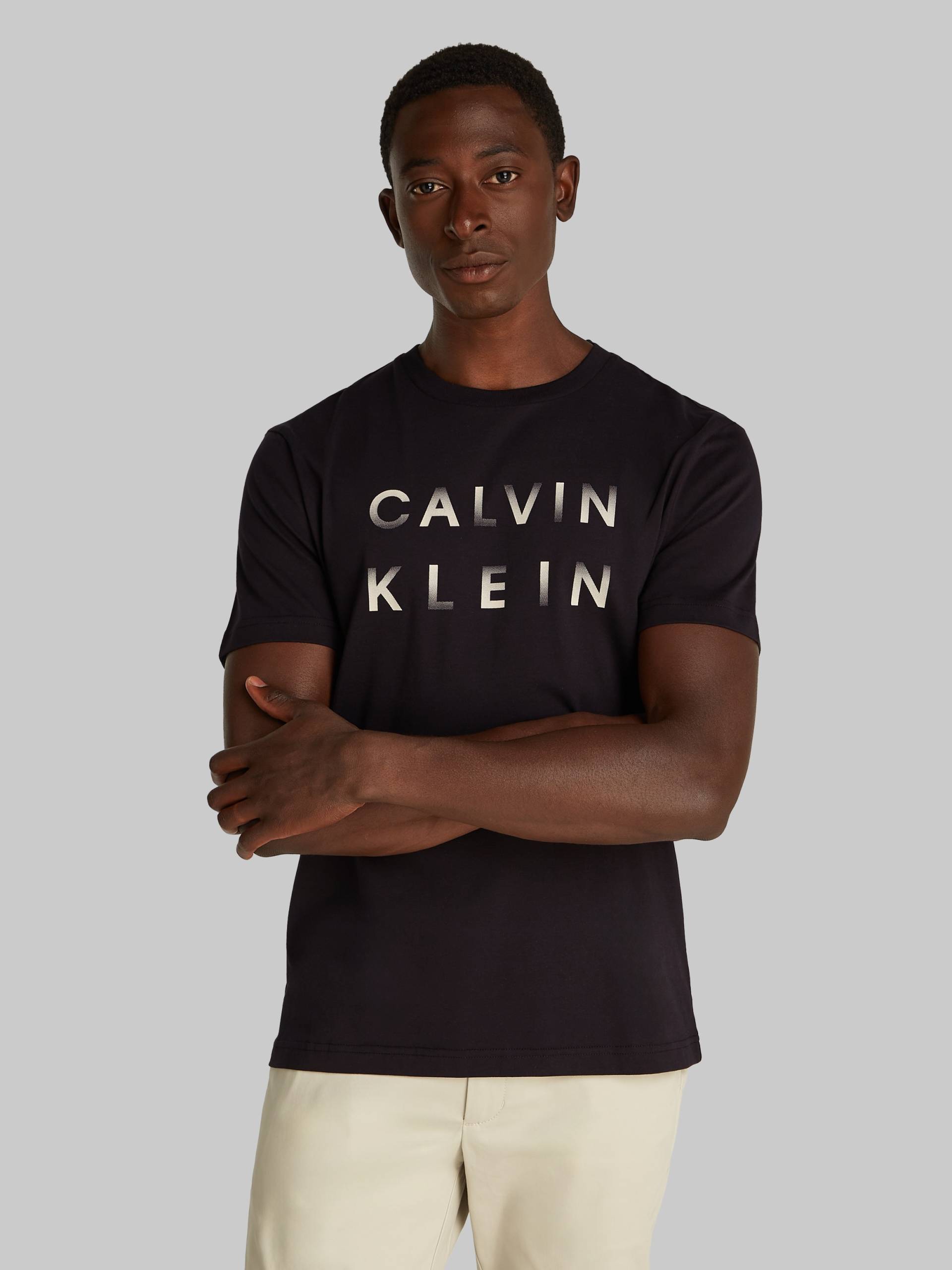 Calvin Klein T-Shirt »CP-ENLARGED LOGO T-SHIRT«, mit Logo auf der Brust Calvin Klein T-Shirt »CP-ENLARGED LOGO T-SHIRT«, mit Logo auf der Brust von Calvin Klein