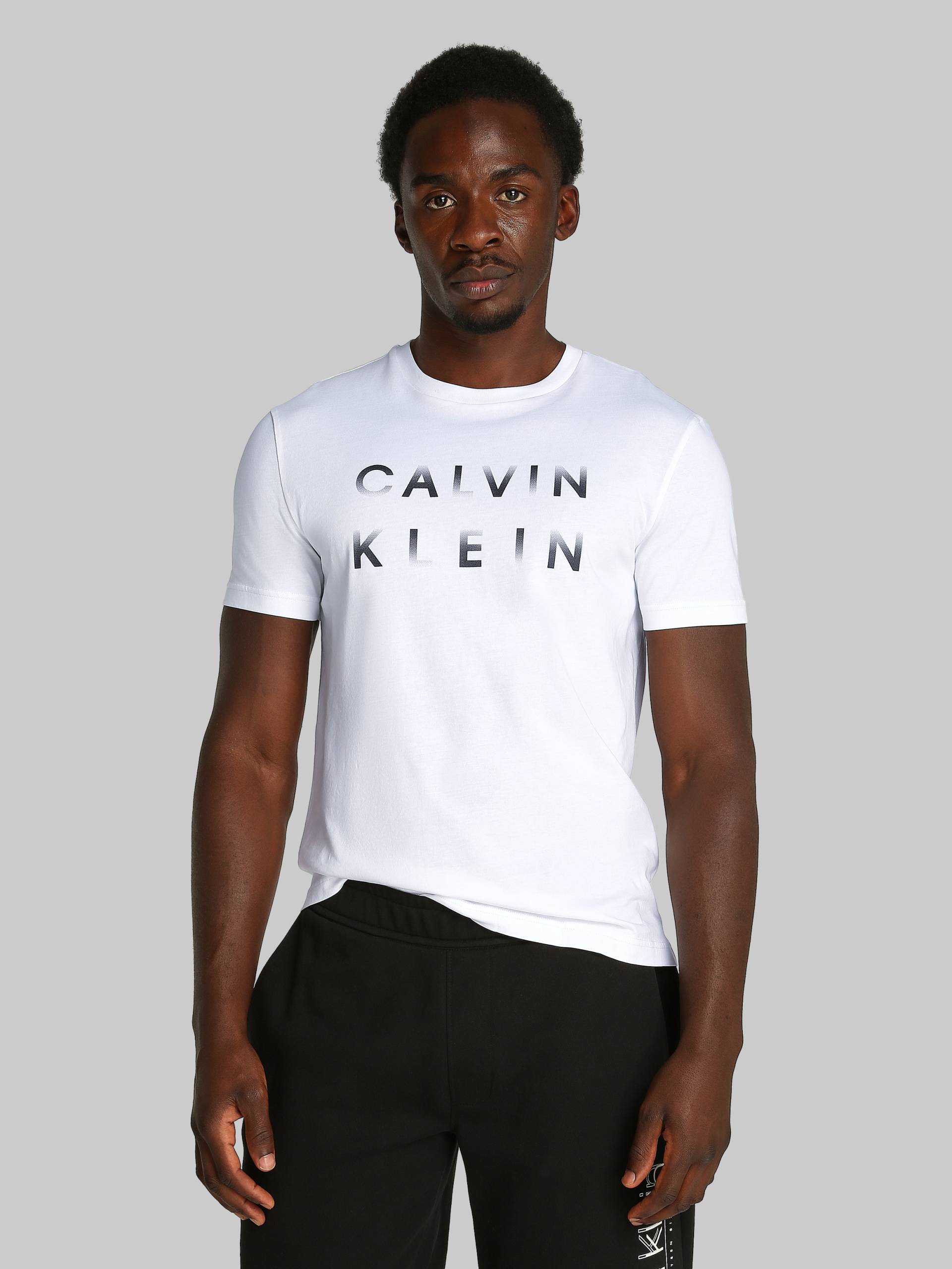 Calvin Klein T-Shirt »CP-ENLARGED LOGO T-SHIRT«, mit Logo auf der Brust von Calvin Klein