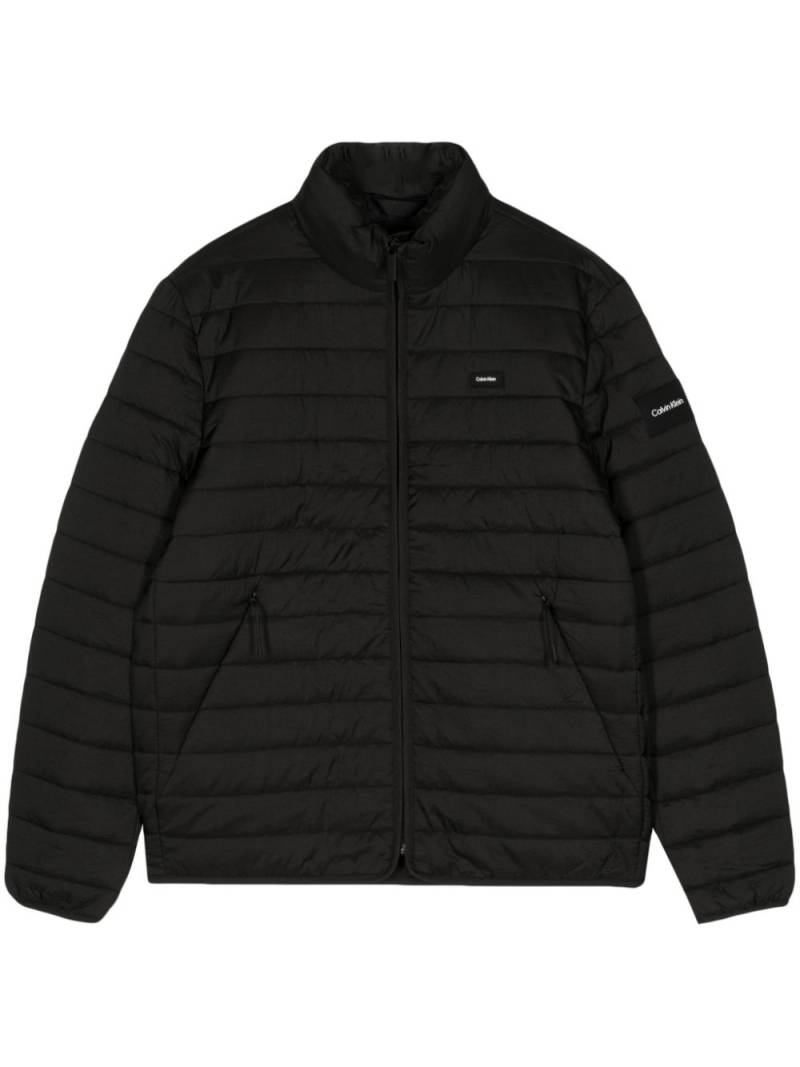 Calvin Klein logo-appliqué puffer jacket - Black von Calvin Klein