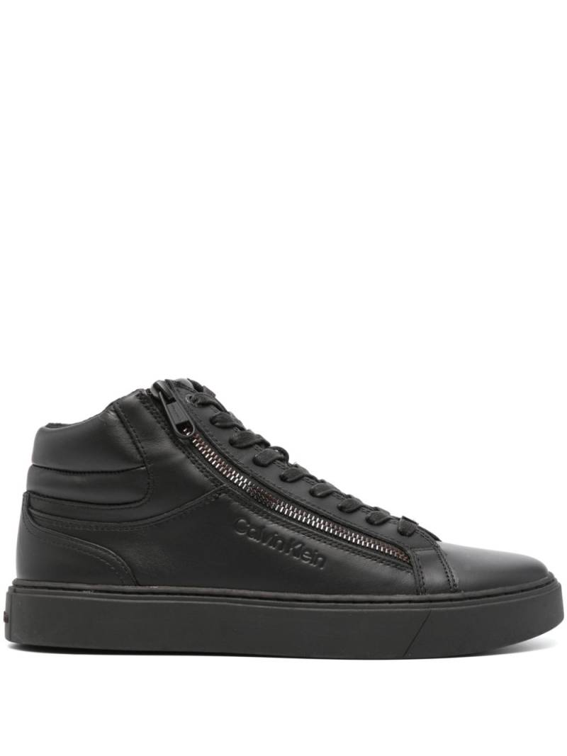 Calvin Klein logo-debossed leather sneakers - Black von Calvin Klein