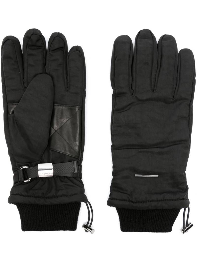 Calvin Klein logo-plaque padded gloves - Black von Calvin Klein