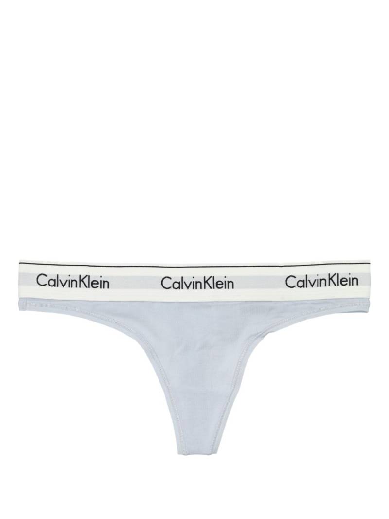 Calvin Klein logo thong - Blue von Calvin Klein