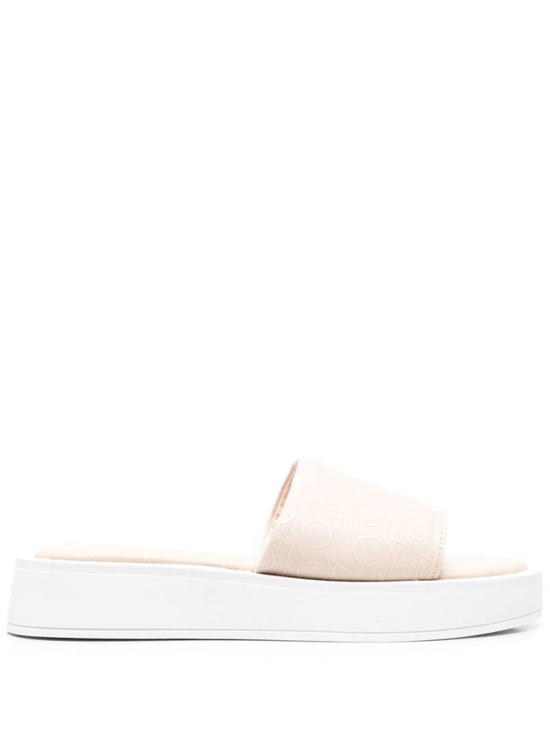 Calvin Klein monogram-vamp chunky sole slides - Neutrals von Calvin Klein