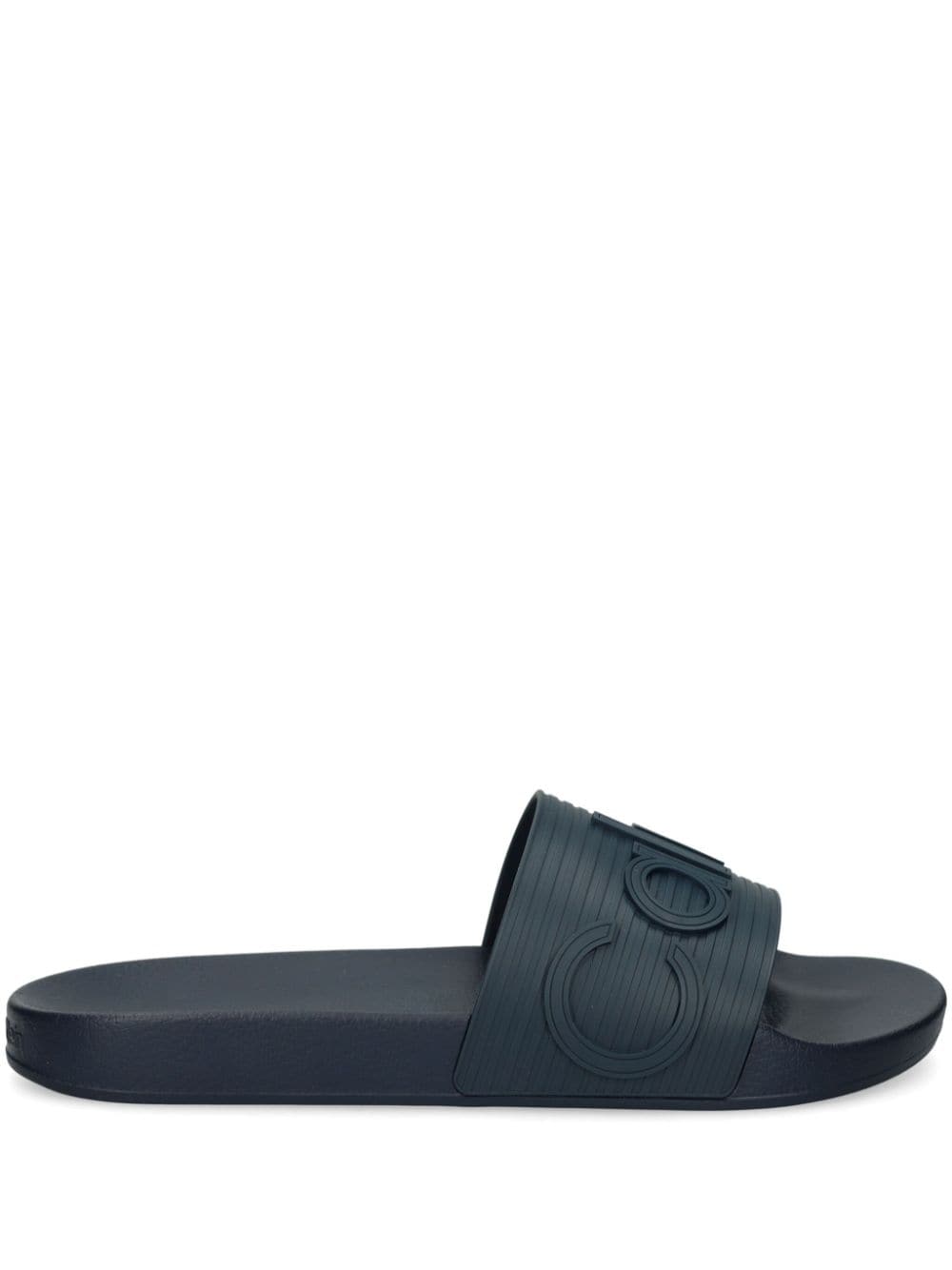 Calvin Klein raised-logo slides - Blue von Calvin Klein