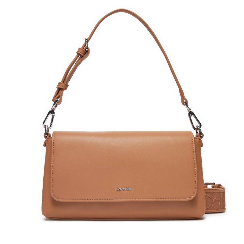 Handtasche Calvin Klein Ck Must Convertible K60K612902 Braun Handtasche Calvin Klein Ck Must Convertible K60K612902 Braun von Calvin Klein