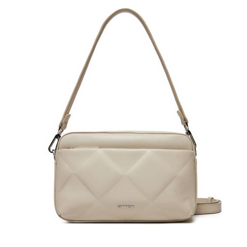 Handtasche Calvin Klein Diamond Quilt Camera Bag W/Pkt K60K612907 Beige von Calvin Klein