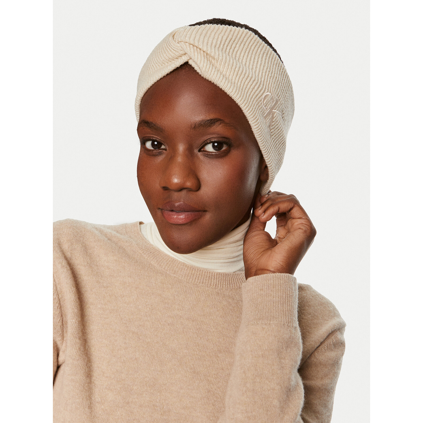 Stirnband Calvin Klein Monogram Embro K60K612658 Beige Stirnband Calvin Klein Monogram Embro K60K612658 Beige von Calvin Klein