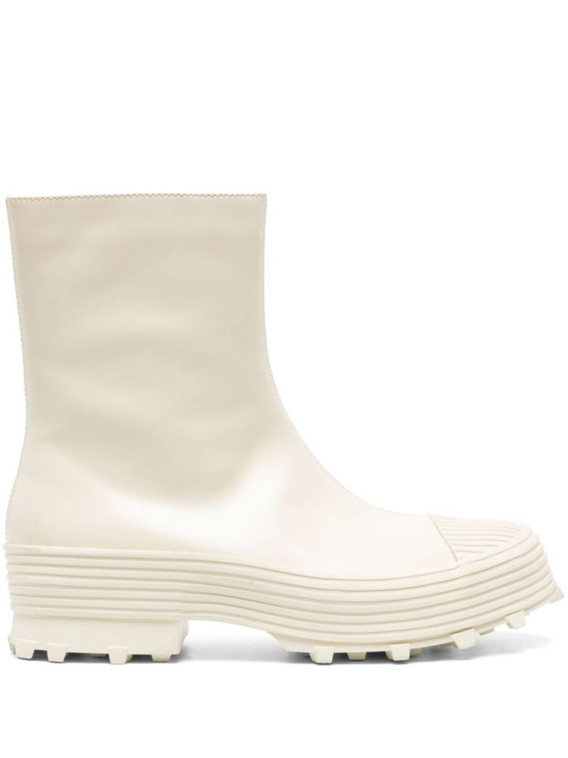 CamperLab Traktori leather ankle boots - White von CamperLab